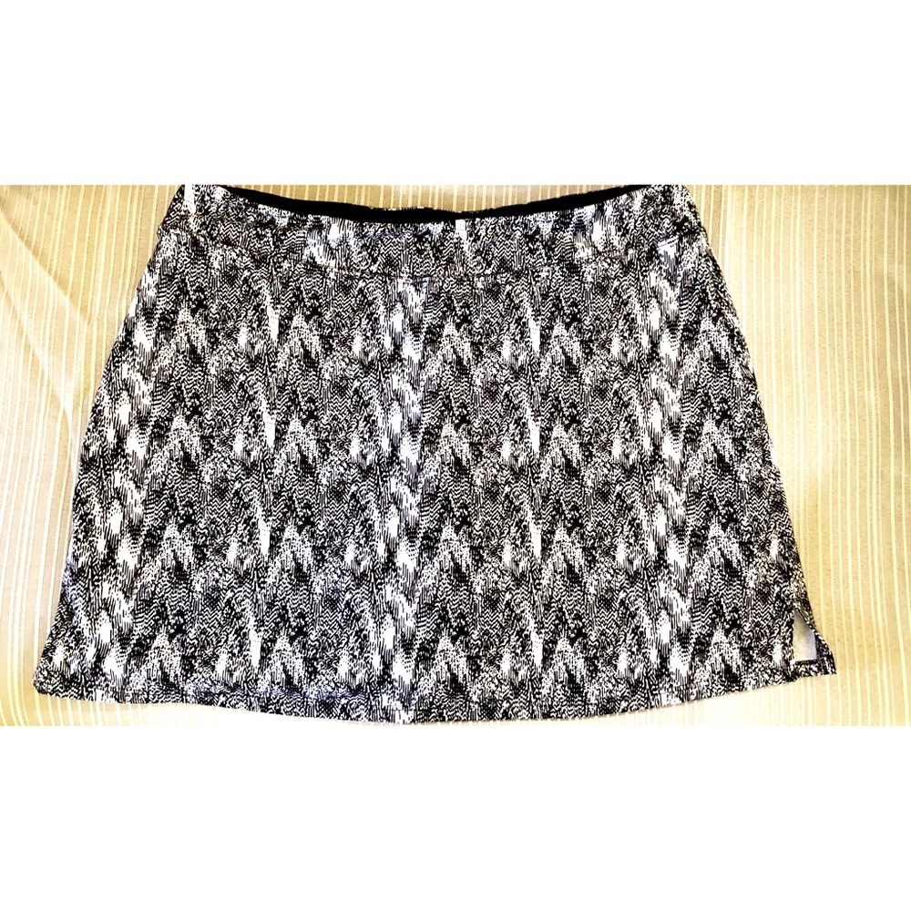 Tranquility Workout Skort Size Large